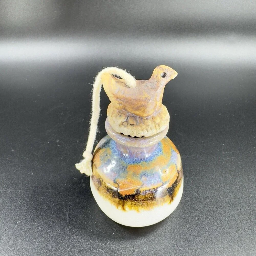 Hand‎ Made Pottery Oil Diffuser Bird Stopper Lid Stoneware Artist Signed Vintage
